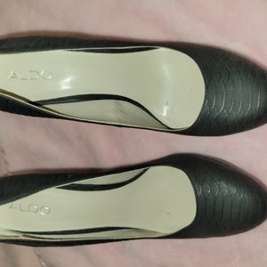 BLACK SNAKE SKIN PRINT PLATFORM HEELS, ALDO 10